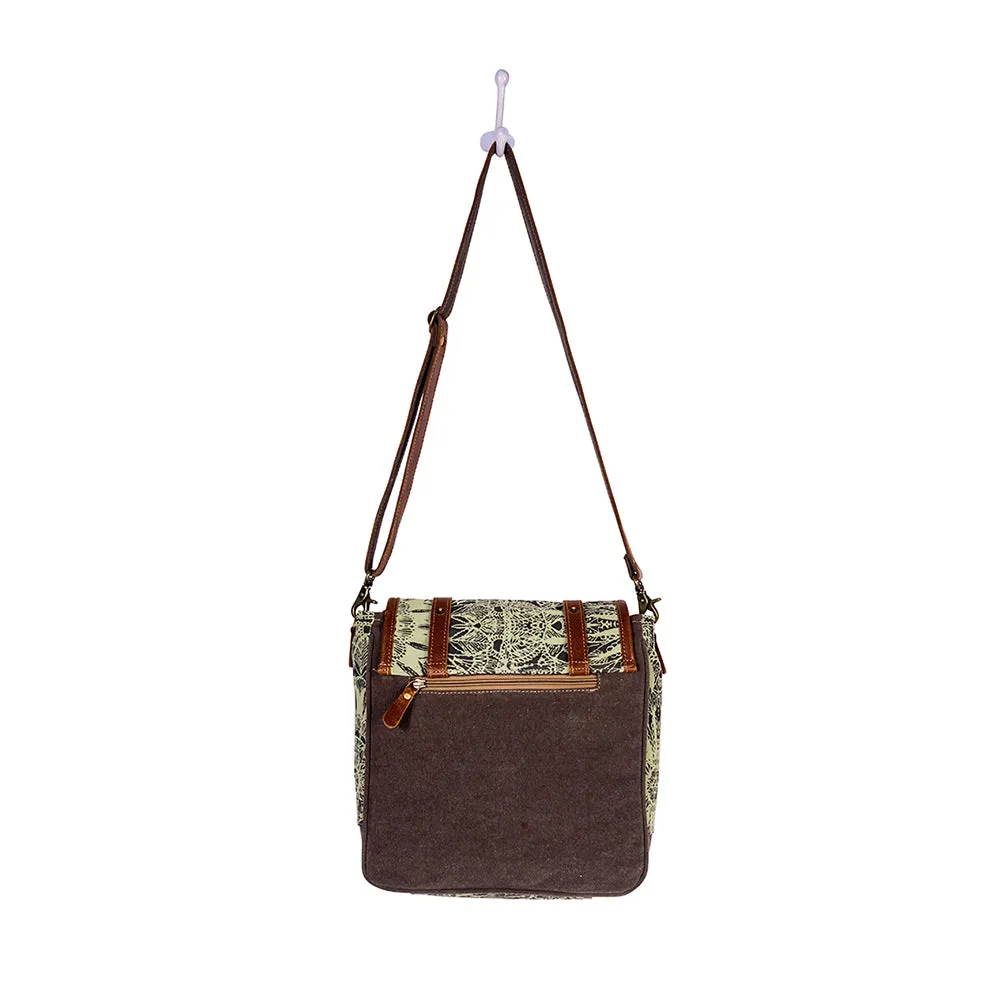 Le Medallion Shoulder Bag