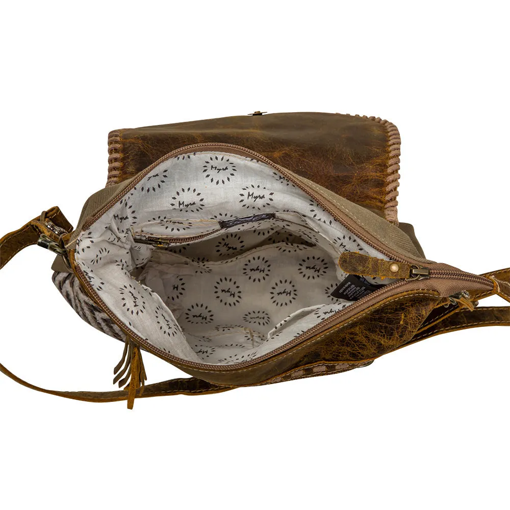 Sand Weaver Flapped Shoulder Bag