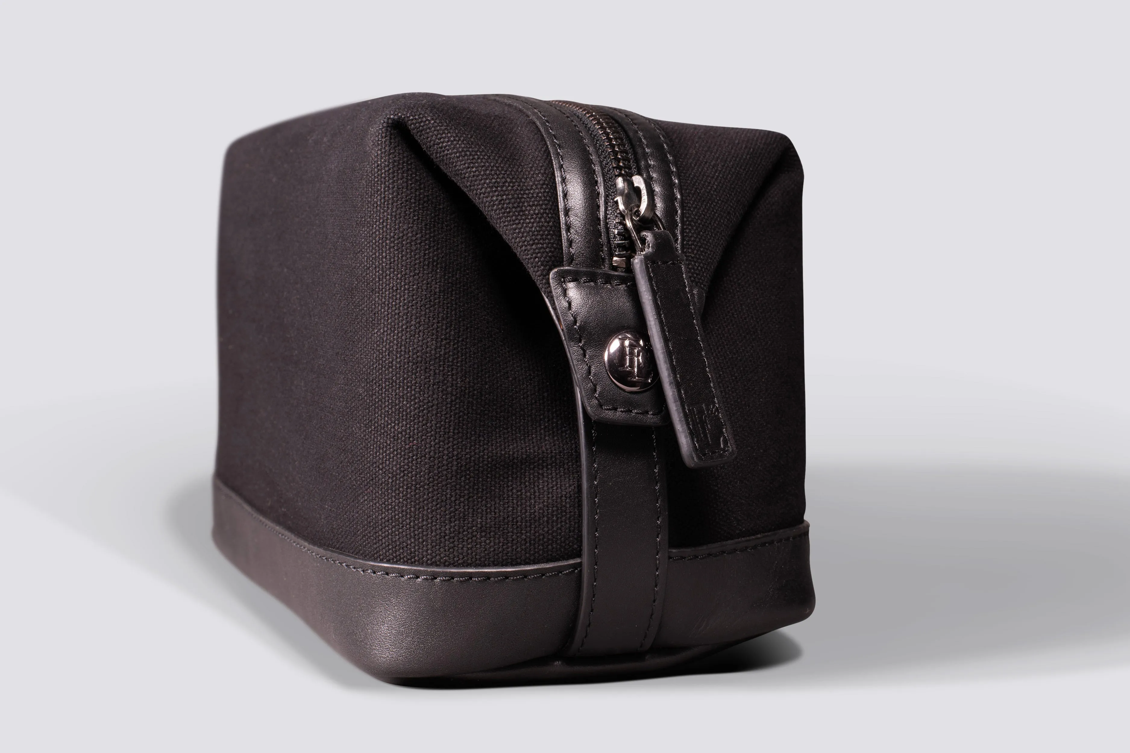 Somerset Wash Bag | Black Waxed Canvas