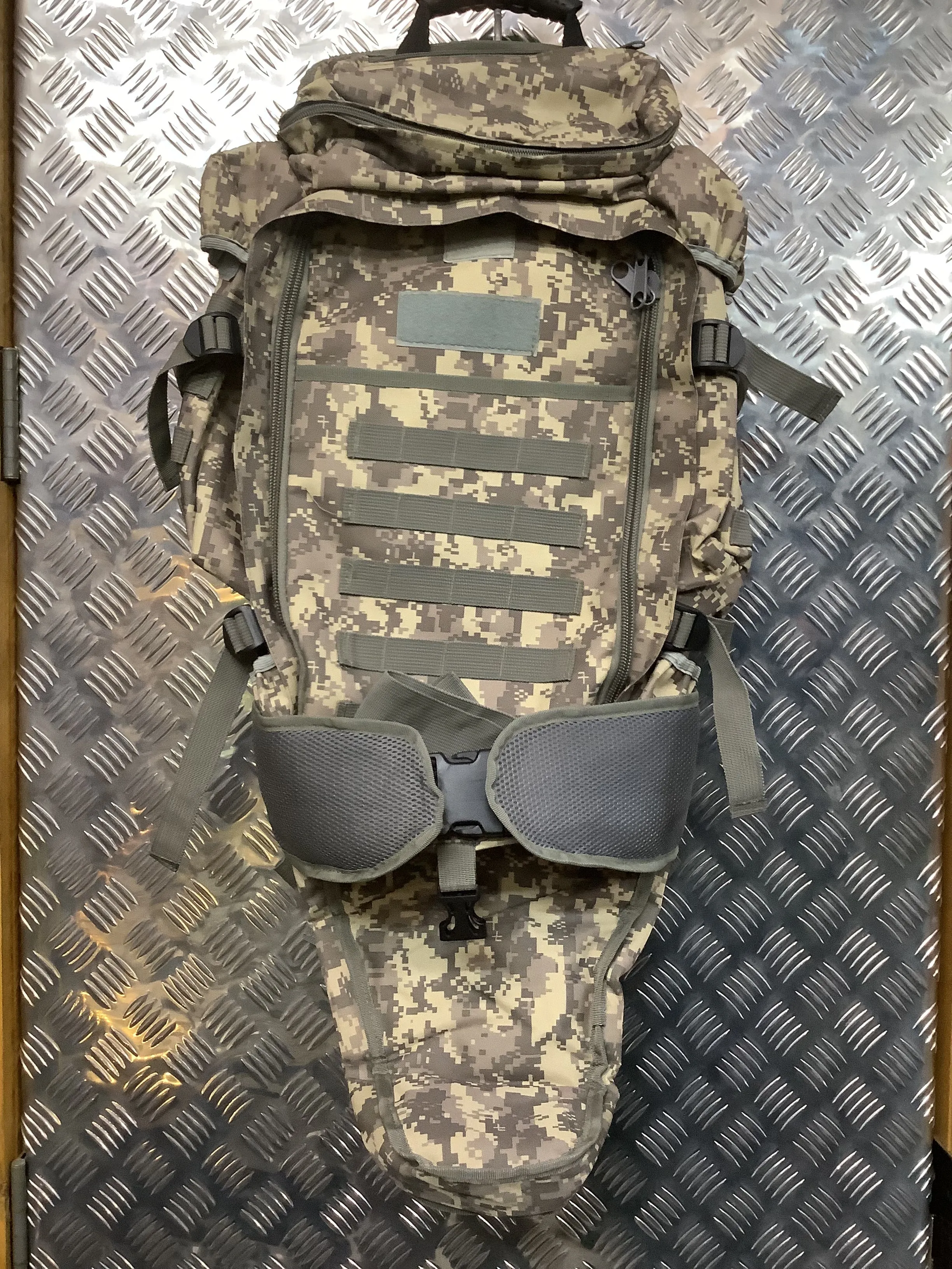 Tactical Dual Rifle slot pack 50L